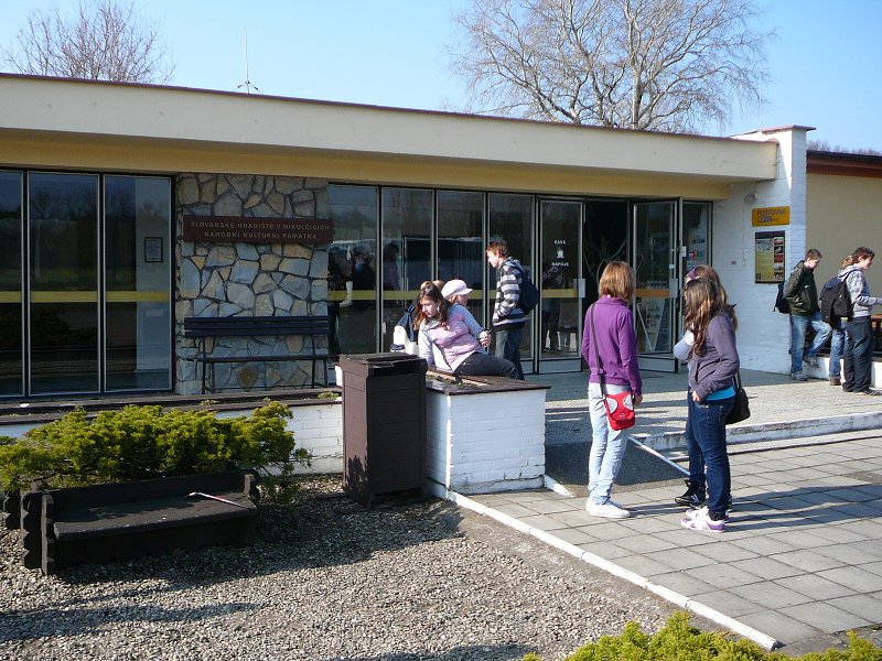 img00004.jpg