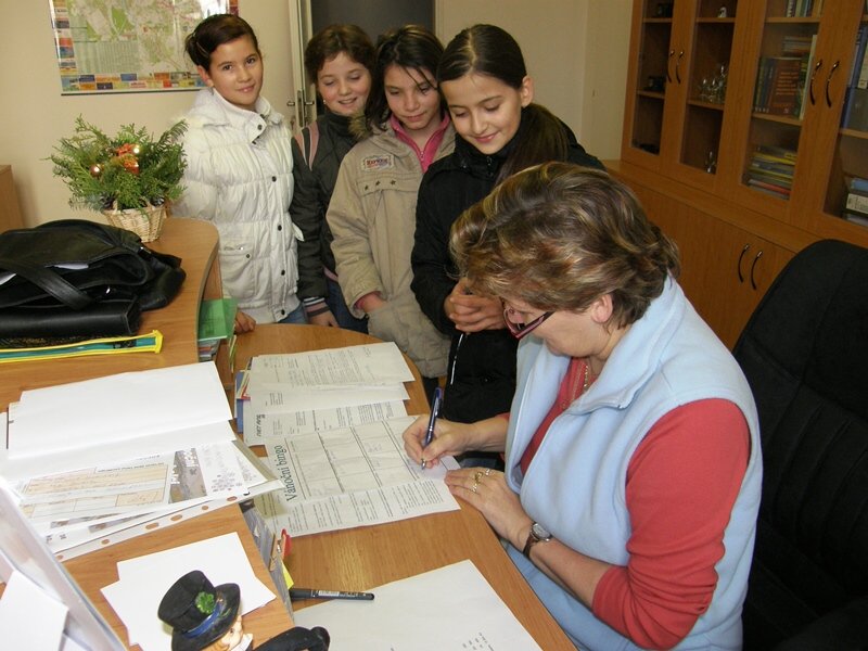 img00037.jpg